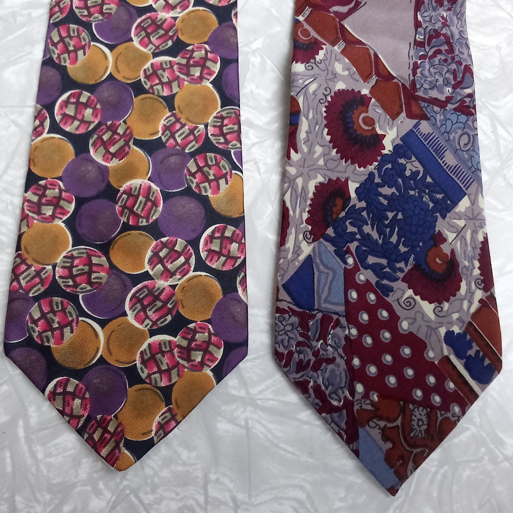 *Set of 2 Oleg Cassini NeckTies, 100% Silk, Italy